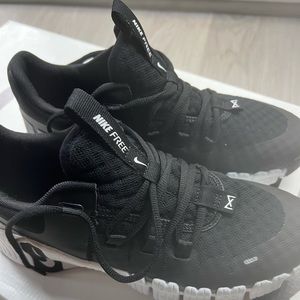 Free Metcon 5 Training Shoes New - never worn